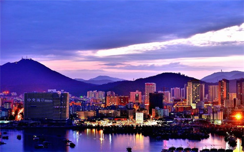 加盟干洗店哪家值得信赖，加盟伊斯曼投资条件有哪些